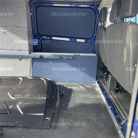 Ford Transit 2.0 TDCi 290 L1 Sport 170LE EURO6 2017/03 - 9. kép