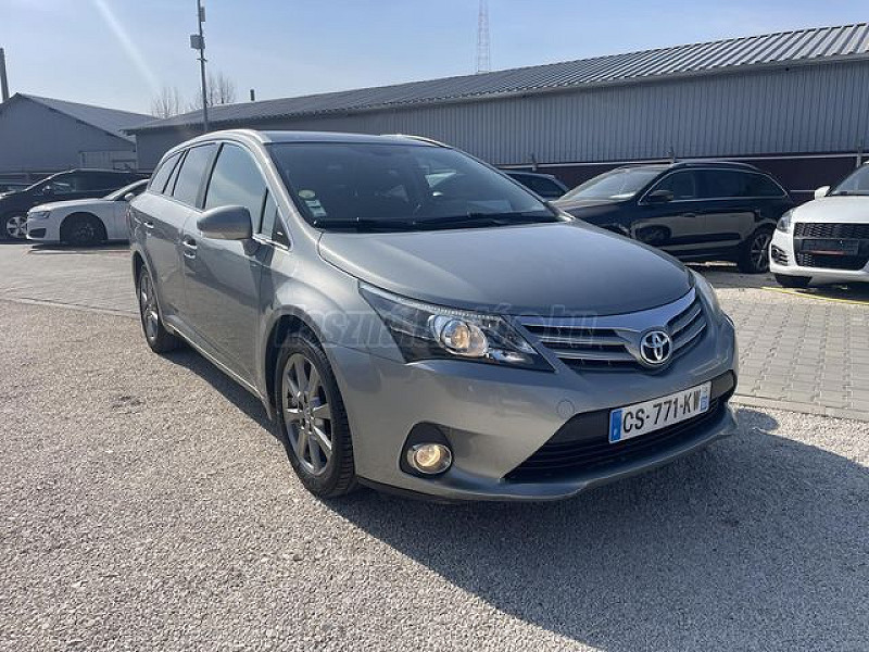 Toyota Avensis 2.0 D-4D Executive kombi 2013/04 Euro5 - 3. kép - TS Hungária Auto Trade Kft., Használtató-kereskedés