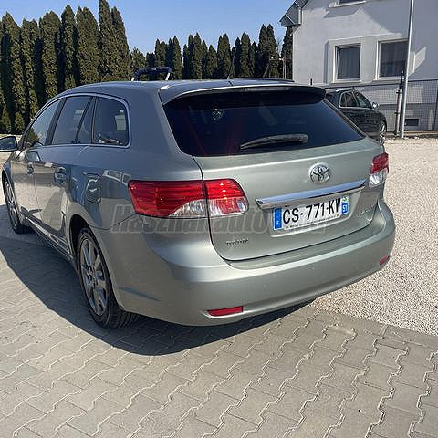 Toyota Avensis 2.0 D-4D Executive kombi 2013/04 Euro5 - 3. kép