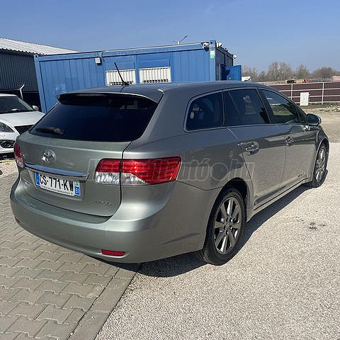 Toyota Avensis 2.0 D-4D Executive kombi 2013/04 Euro5 - 4. kép