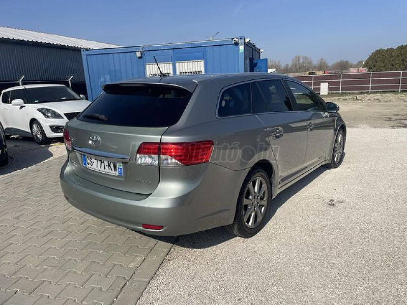 Toyota Avensis 2.0 D-4D Executive kombi 2013/04 Euro5 - 5. kép - TS Hungária Auto Trade Kft., Használtató-kereskedés