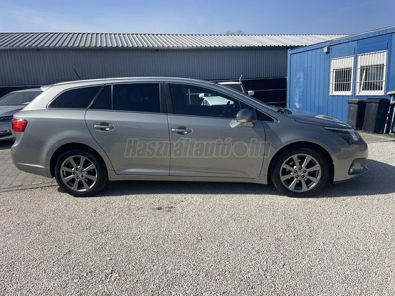 Toyota Avensis 2.0 D-4D Executive kombi 2013/04 Euro5 - 6. kép - TS Hungária Auto Trade Kft., Használtató-kereskedés
