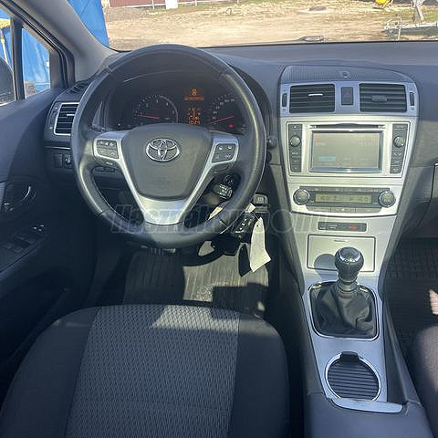 Toyota Avensis 2.0 D-4D Executive kombi 2013/04 Euro5 - 7. kép