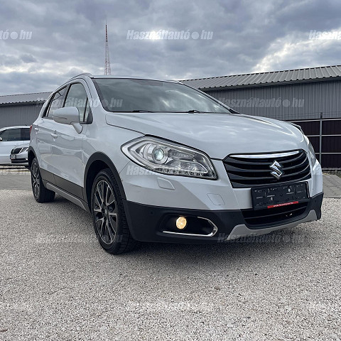 Suzuki SX4 S-Cross 1.6 benzines Top 4WD Automata Euro 6/b 2014/10 - 2. kép