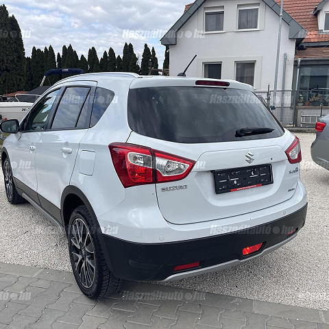Suzuki SX4 S-Cross 1.6 benzines Top 4WD Automata Euro 6/b 2014/10 - 4. kép