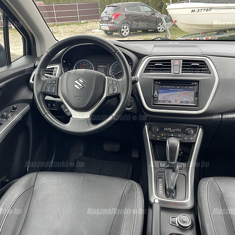 Suzuki SX4 S-Cross 1.6 benzines Top 4WD Automata Euro 6/b 2014/10 - 7. kép