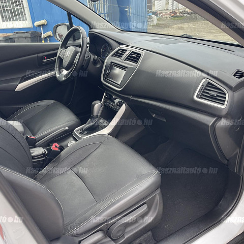 Suzuki SX4 S-Cross 1.6 benzines Top 4WD Automata Euro 6/b 2014/10 - 9. kép