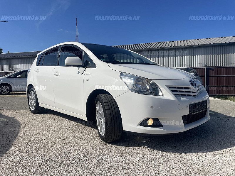 Toyota Verso 1.8 Travel 5 személyes Euro5 2012/11 - 3. kép - TS Hungária Auto Trade Kft., Használtató-kereskedés