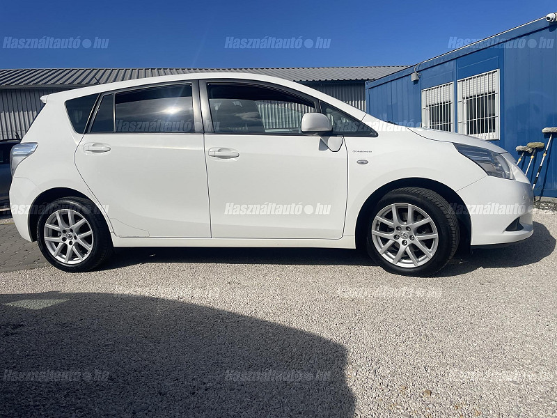 Toyota Verso 1.8 Travel 5 személyes Euro5 2012/11 - 4. kép - TS Hungária Auto Trade Kft., Használtató-kereskedés