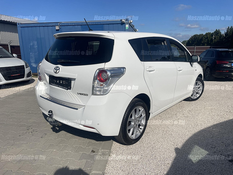Toyota Verso 1.8 Travel 5 személyes Euro5 2012/11 - 6. kép - TS Hungária Auto Trade Kft., Használtató-kereskedés