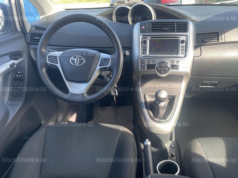 Toyota Verso 1.8 Travel 5 személyes Euro5 2012/11 - 8. kép - TS Hungária Auto Trade Kft., Használtató-kereskedés