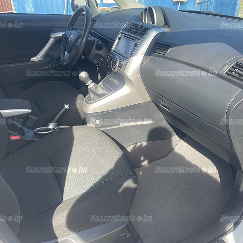 Toyota Verso 1.8 Travel 5 személyes Euro5 2012/11 - 8. kép