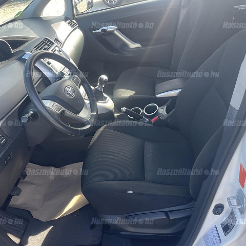Toyota Verso 1.8 Travel 5 személyes Euro5 2012/11 - 9. kép