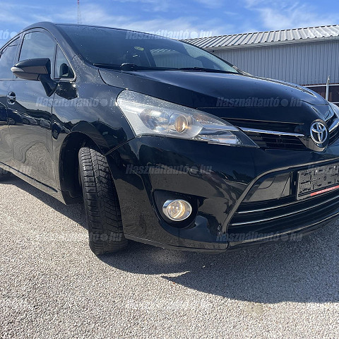 Toyota Verso 1.6 Active benzines 7 személyes 2014/12 - 2. kép