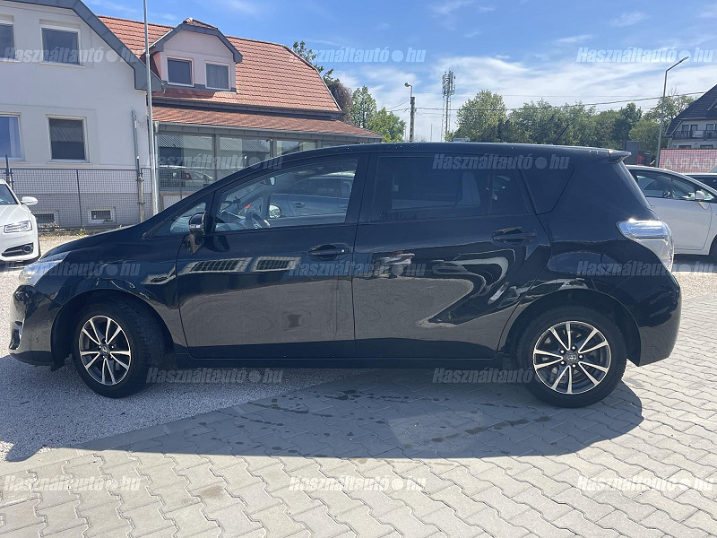 Toyota Verso 1.6 Active benzines 7 személyes 2014/12 - 5. kép - TS Hungária Auto Trade Kft., Használtató-kereskedés