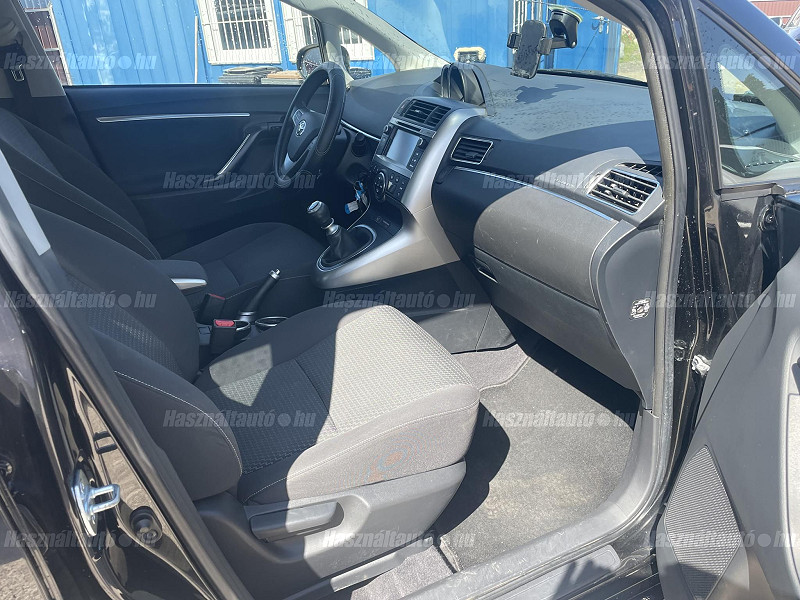 Toyota Verso 1.6 Active benzines 7 személyes 2014/12 - 10. kép - TS Hungária Auto Trade Kft., Használtató-kereskedés