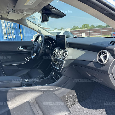 Mercedes-Benz CLA-Klasse CLA 200 d Shooting Brake Edition Urban 2019/07 EURO6 - 9. kép