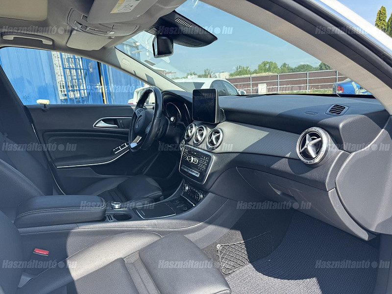 Mercedes-Benz CLA-Klasse CLA 200 d Shooting Brake Edition Urban 2019/07 EURO6 - 10. kép - TS Hungária Auto Trade Kft., Használtató-kereskedés
