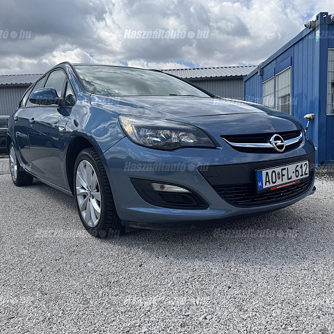 OPEL ASTRA J 1, 4 TURBO KOMBI 2013/10 EURO5 BENZINES - 2. kép