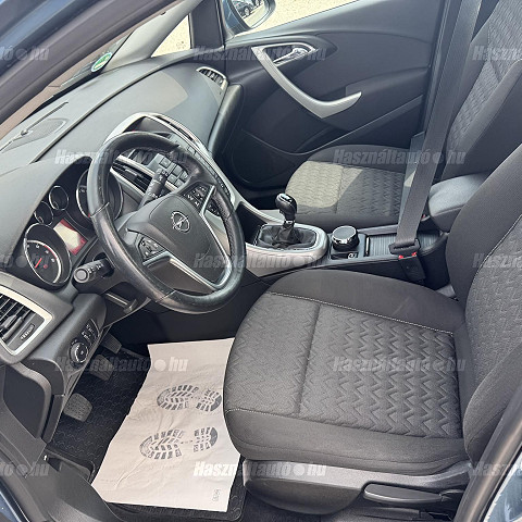 OPEL ASTRA J 1, 4 TURBO KOMBI 2013/10 EURO5 BENZINES - 8. kép