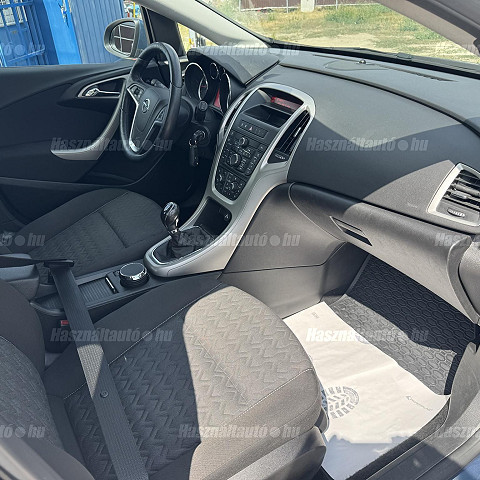 OPEL ASTRA J 1, 4 TURBO KOMBI 2013/10 EURO5 BENZINES - 9. kép
