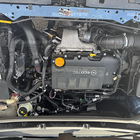 OPEL ASTRA J 1, 4 TURBO KOMBI 2013/10 EURO5 BENZINES - 11. kép