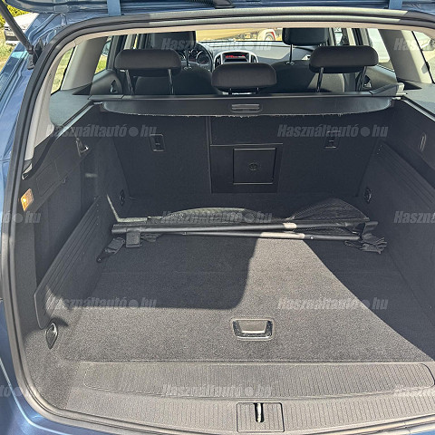 OPEL ASTRA J 1, 4 TURBO KOMBI 2013/10 EURO5 BENZINES - 12. kép