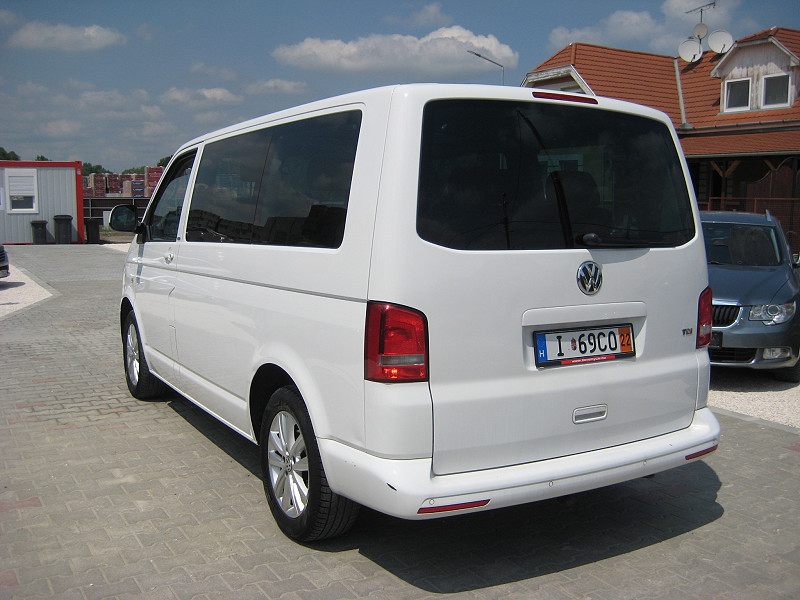 Volkswagen T5 Multivan 2.0 TDI Match 2012/05 - 5. kép - TS Hungária Auto Trade Kft., Használtató-kereskedés