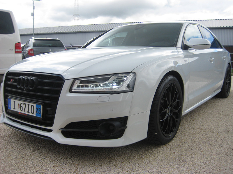 Audi S8 4.0 V8 TFSI Plus quattro 2017/10 Euro 6 - 3. kép - TS Hungária Auto Trade Kft., Használtató-kereskedés