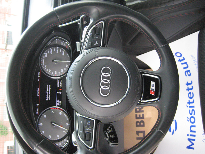 Audi S8 4.0 V8 TFSI Plus quattro 2017/10 Euro 6 - 10. kép - TS Hungária Auto Trade Kft., Használtató-kereskedés