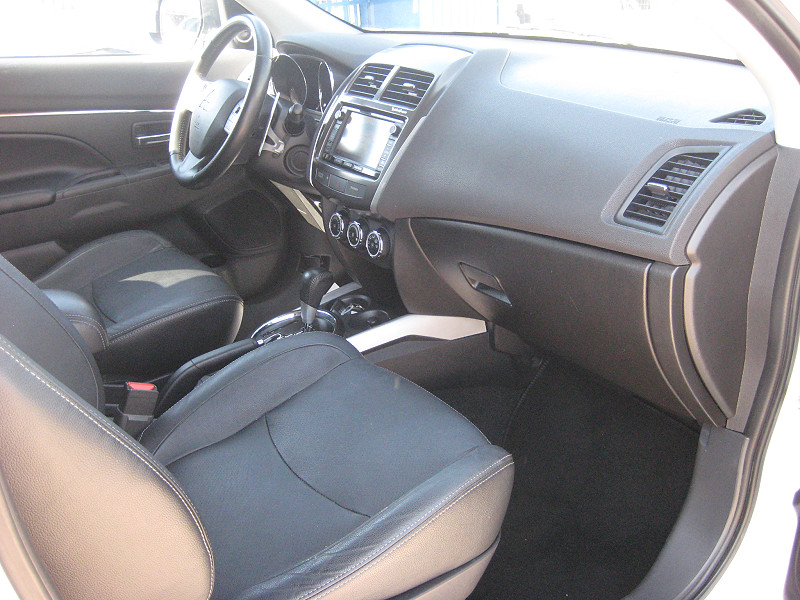 Mitsubishi ASX 2.2 DI-D Instyle 4WD AUTOMATA 2014/05 - 10. kép - TS Hungária Auto Trade Kft., Használtató-kereskedés