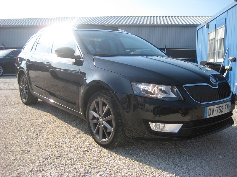Skoda Octavia 1.4 TSI Style EURO6 DSG KOMBI 2015/08  - 3. kép - TS Hungária Auto Trade Kft., Használtató-kereskedés