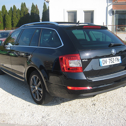 Skoda Octavia 1.4 TSI Style EURO6 DSG KOMBI 2015/08  - 4. kép