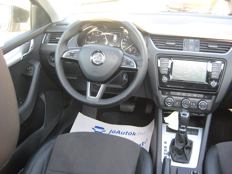 Skoda Octavia 1.4 TSI Style EURO6 DSG KOMBI 2015/08  - 8. kép - TS Hungária Auto Trade Kft., Használtató-kereskedés