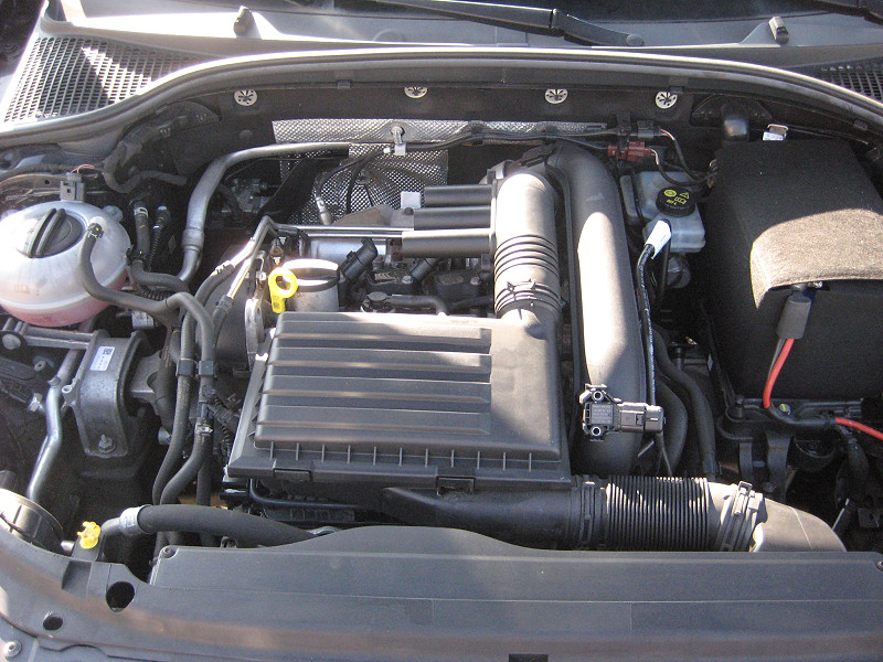 Skoda Octavia 1.4 TSI Style EURO6 DSG KOMBI 2015/08  - 11. kép - TS Hungária Auto Trade Kft., Használtató-kereskedés