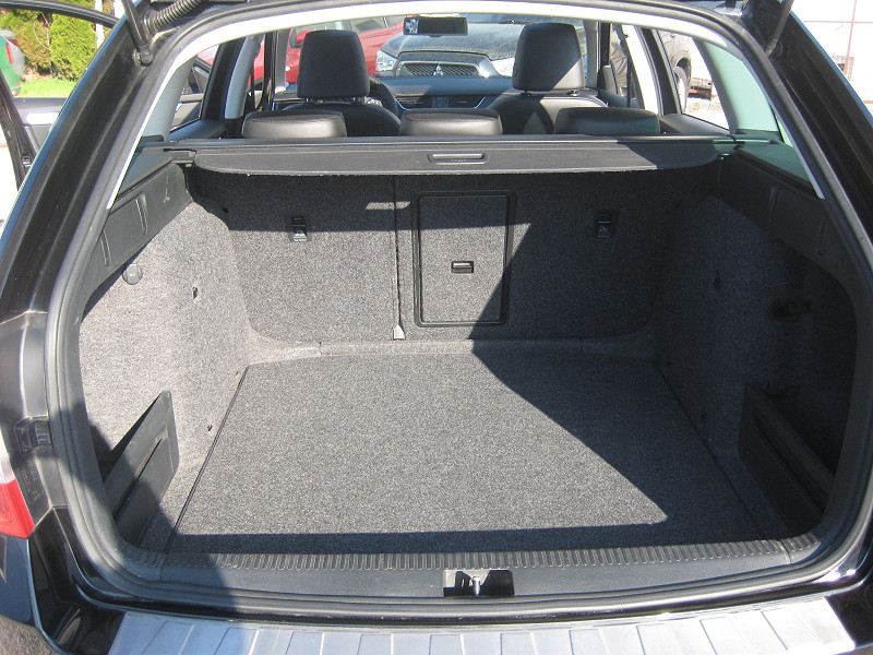 Skoda Octavia 1.4 TSI Style EURO6 DSG KOMBI 2015/08  - 12. kép - TS Hungária Auto Trade Kft., Használtató-kereskedés