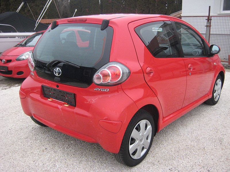 Toyota Aygo 1.0 Blue AC 2009/12  - 6. kép - TS Hungária Auto Trade Kft., Használtató-kereskedés