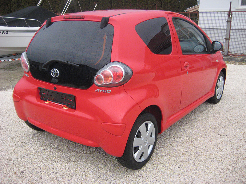Toyota Aygo 1.0 City 3 ajtós 2009/04 KLÍMÁS - 4. kép - TS Hungária Auto Trade Kft., Használtató-kereskedés