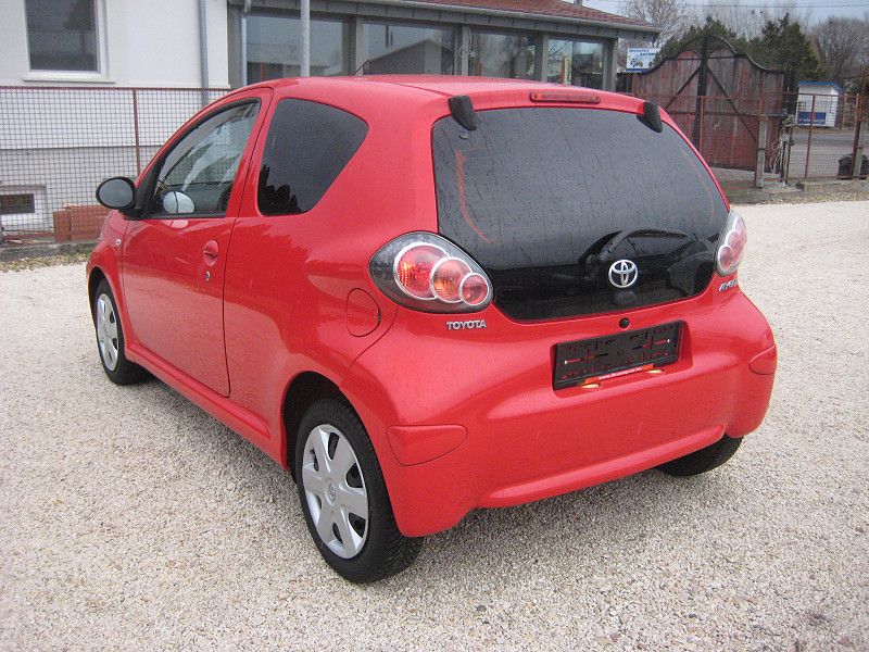 Toyota Aygo 1.0 City 3 ajtós 2009/04 KLÍMÁS - 5. kép - TS Hungária Auto Trade Kft., Használtató-kereskedés