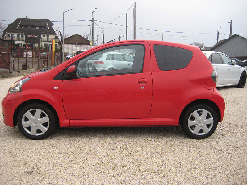 Toyota Aygo 1.0 City 3 ajtós 2009/04 KLÍMÁS - 7. kép - TS Hungária Auto Trade Kft., Használtató-kereskedés