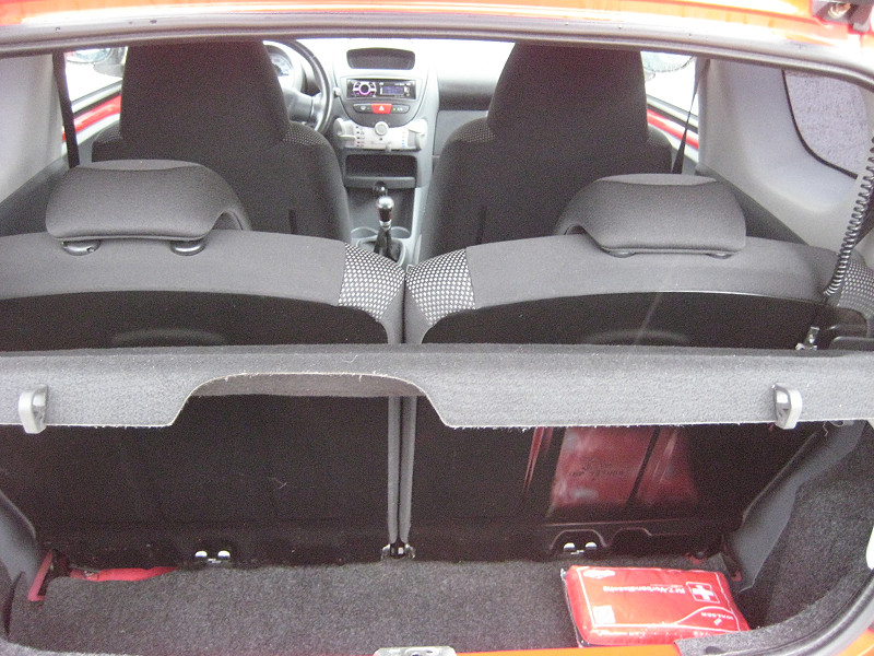 Toyota Aygo 1.0 City 3 ajtós 2009/04 KLÍMÁS - 13. kép - TS Hungária Auto Trade Kft., Használtató-kereskedés