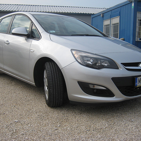OPEL ASTRA J 1, 6 BENZINES 5 AJTÓS 2013.12 - 2. kép