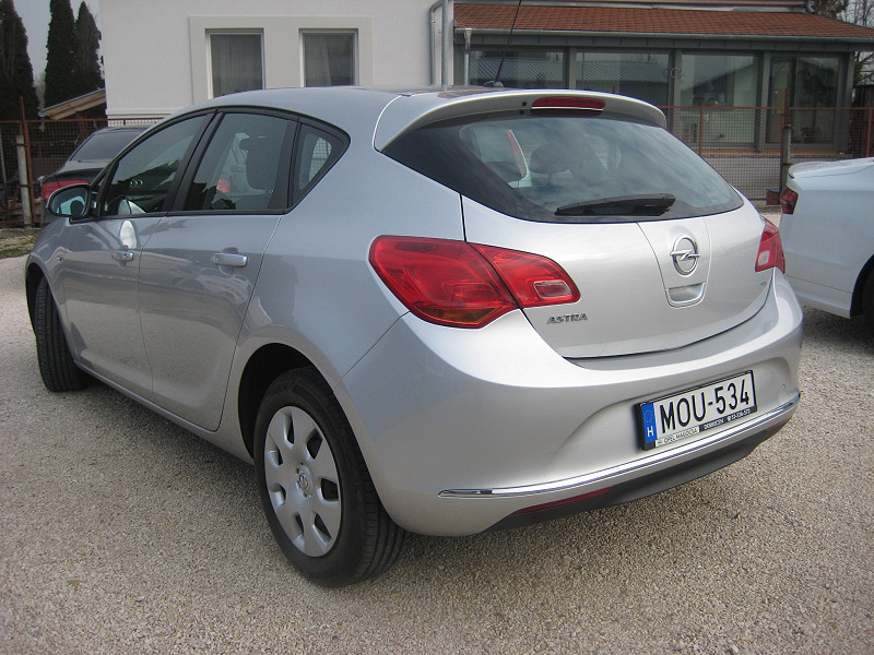 OPEL ASTRA J 1, 6 BENZINES 5 AJTÓS 2013.12 - 5. kép - TS Hungária Auto Trade Kft., Használtató-kereskedés