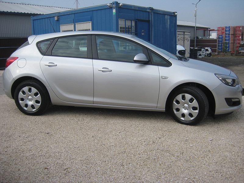 OPEL ASTRA J 1, 6 BENZINES 5 AJTÓS 2013.12 - 6. kép - TS Hungária Auto Trade Kft., Használtató-kereskedés