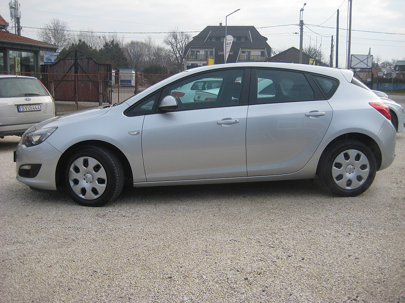 OPEL ASTRA J 1, 6 BENZINES 5 AJTÓS 2013.12 - 7. kép - TS Hungária Auto Trade Kft., Használtató-kereskedés