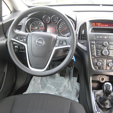 OPEL ASTRA J 1, 6 BENZINES 5 AJTÓS 2013.12 - 7. kép