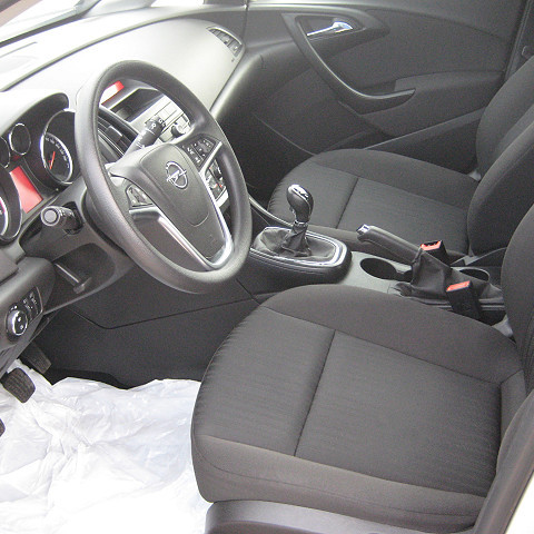 OPEL ASTRA J 1, 6 BENZINES 5 AJTÓS 2013.12 - 9. kép