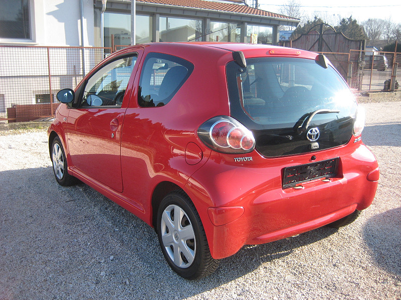 Toyota Aygo 1.0 City 3 ajtós 2009/04 - 5. kép - TS Hungária Auto Trade Kft., Használtató-kereskedés