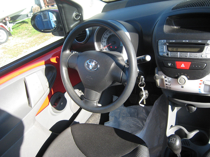 Toyota Aygo 1.0 City 3 ajtós 2009/04 - 8. kép - TS Hungária Auto Trade Kft., Használtató-kereskedés