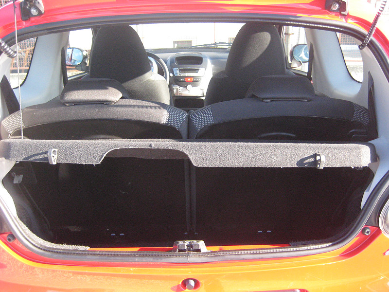 Toyota Aygo 1.0 City 3 ajtós 2009/04 - 13. kép - TS Hungária Auto Trade Kft., Használtató-kereskedés